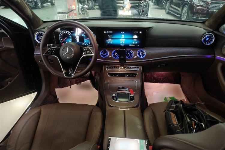 Used Mercedes-Benz E-Class 2021 E 300 L Stylish Model Center Console