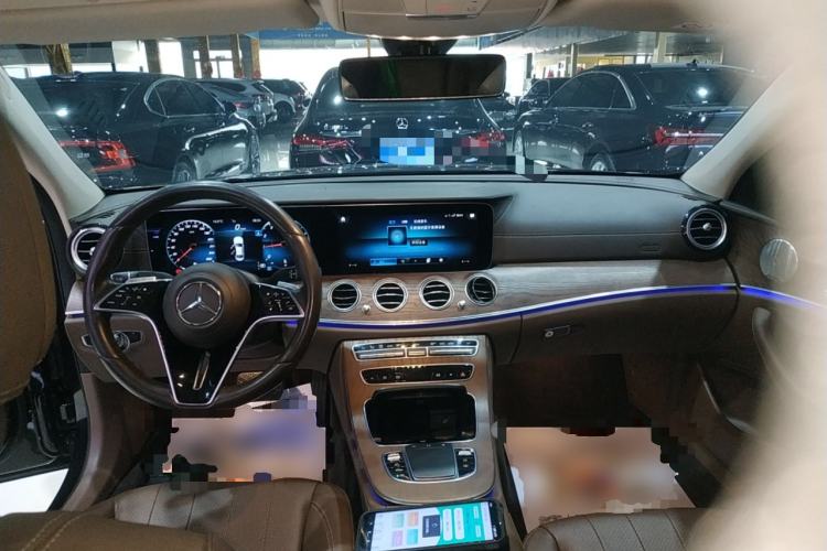 Used Mercedes-Benz E-Class 2021 Restyled E 300 L Luxury Edition Center Console