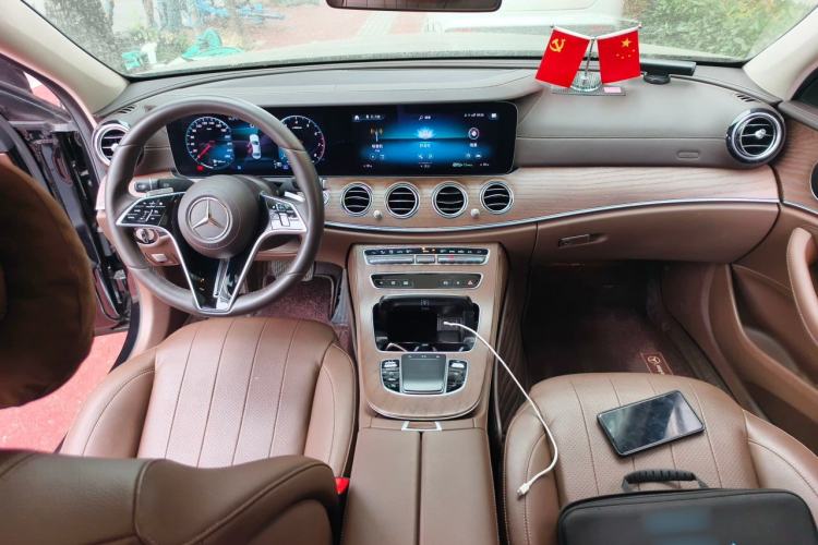 Used Mercedes-Benz E-Class 2021 Facelift E 300 L Stylish Edition Center Console