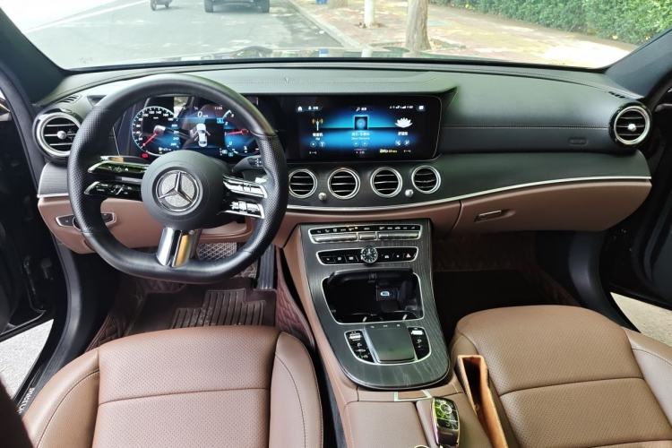 Used Mercedes-Benz E-Class 2021 Restyled E 300 L Sporty and Stylish Edition Center Console