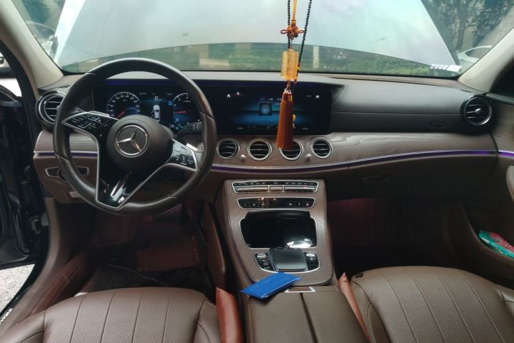Used Mercedes-Benz E-Class 2021 E 300 L Stylish Model Center Console