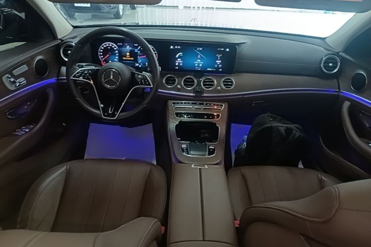 Used Mercedes-Benz E-Class 2021 E 300 L Stylish Model Center Console