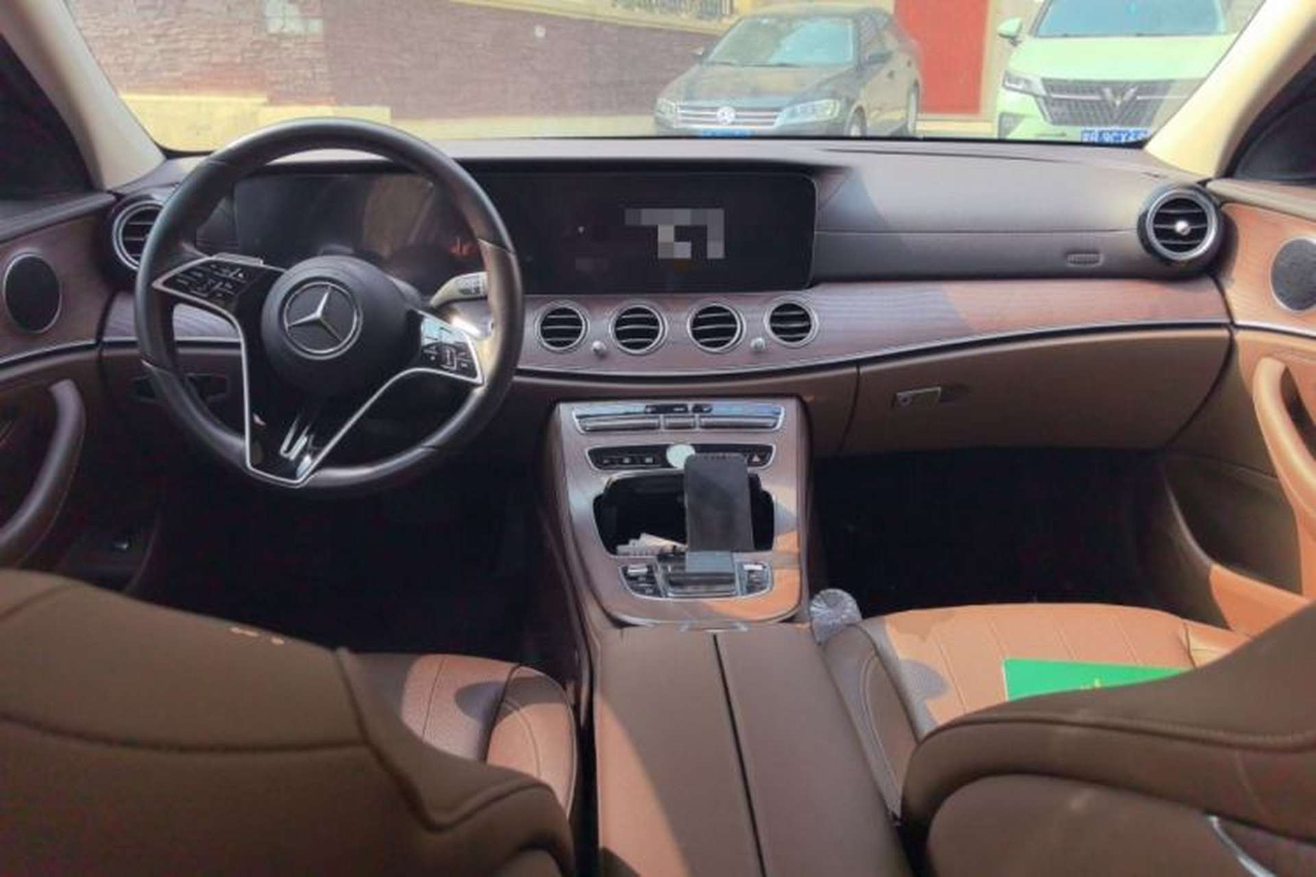 Used Mercedes-Benz E-Class 2021 E 300 L Stylish Model Center Console