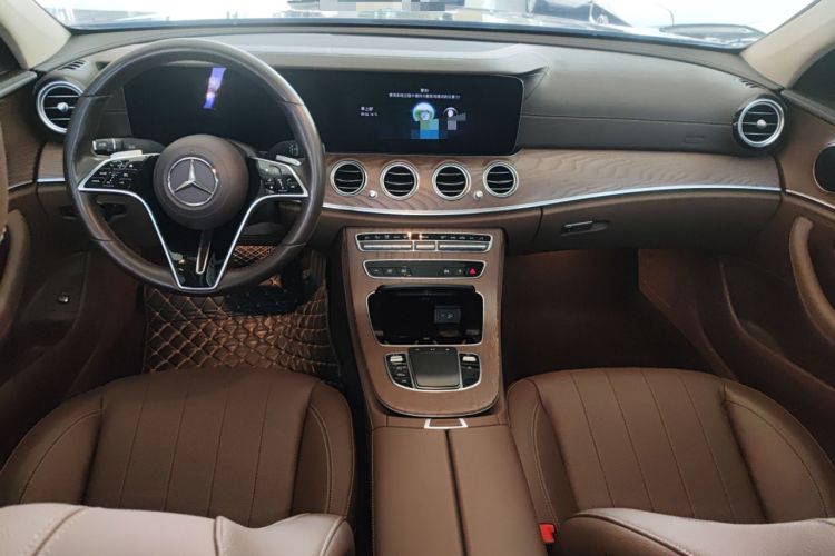 Used Mercedes-Benz E-Class 2021 Facelift E 300 L Stylish Edition Center Console