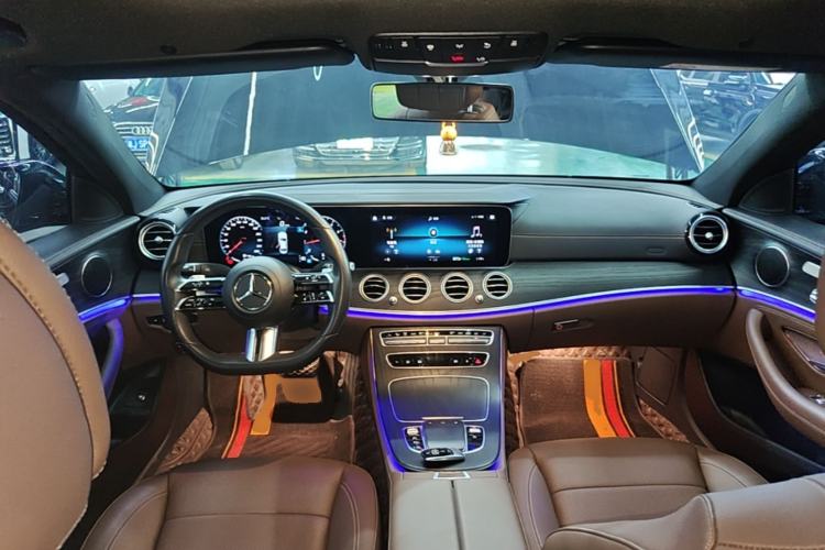 Used Mercedes-Benz E-Class 2021 Restyled E 300 L Sporty and Stylish Edition Center Console