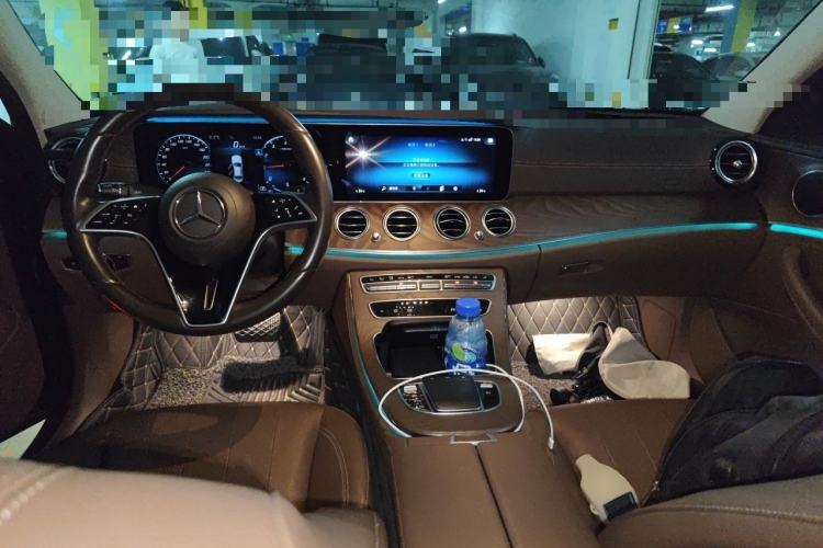 Used Mercedes-Benz E-Class 2021 E 300 L Stylish Model Center Console