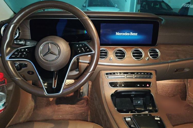 Used Mercedes-Benz E-Class 2021 E 300 L Stylish Model Center Console