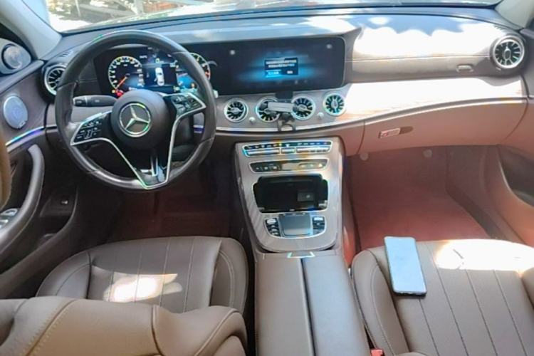 Used Mercedes-Benz E-Class 2021 E 300 L Stylish Model Center Console