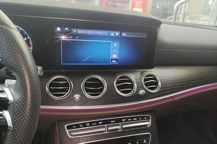 Used Mercedes-Benz E-Class 2021 Restyled E 300 L Sport Luxury Edition Center Console