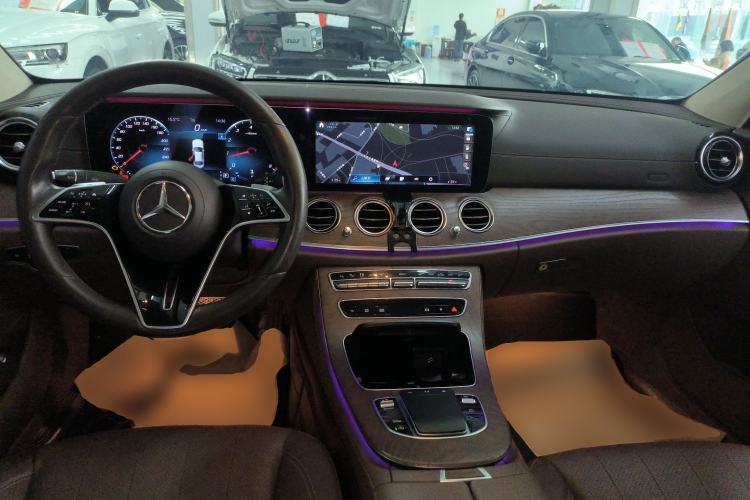 Used Mercedes-Benz E-Class 2021 E 300 L Stylish Model Center Console