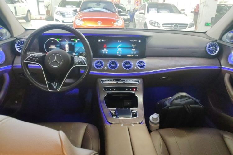 Used Mercedes-Benz E-Class 2021 E 300 L Stylish Model Center Console