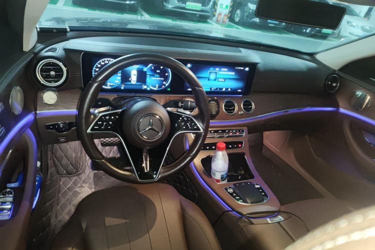 Used Mercedes-Benz E-Class 2021 Restyled E 300 L Luxury Edition Center Console