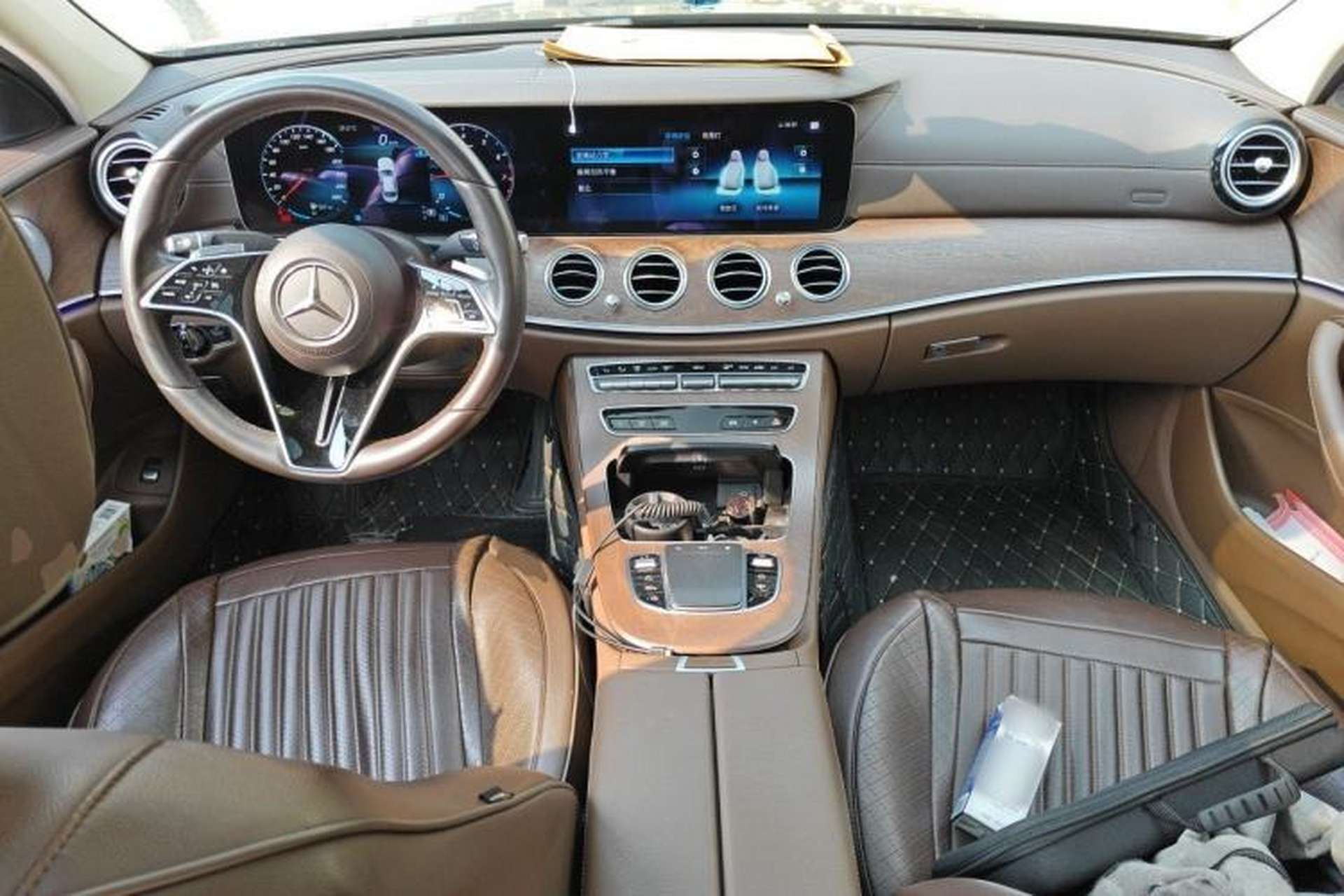 Used Mercedes-Benz E-Class 2021 E 300 L Premium Edition Center Console