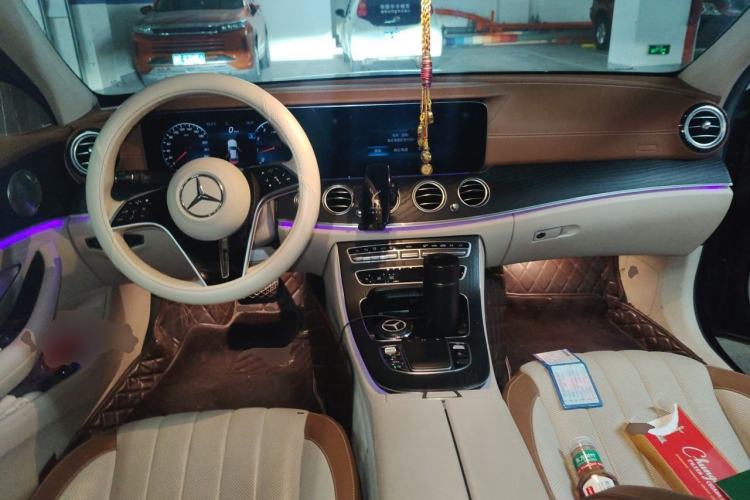 Used Mercedes-Benz E-Class 2021 Facelift E 300 L Stylish Edition Center Console