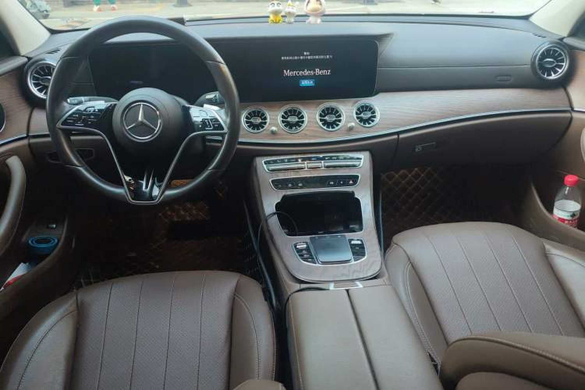 Used Mercedes-Benz E-Class 2021 Facelift E 300 L Stylish Edition Center Console