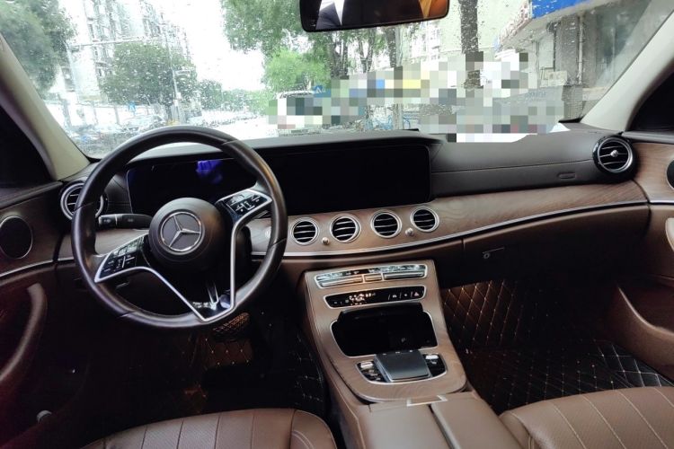 Used Mercedes-Benz E-Class 2021 E 300 L Stylish Model Center Console