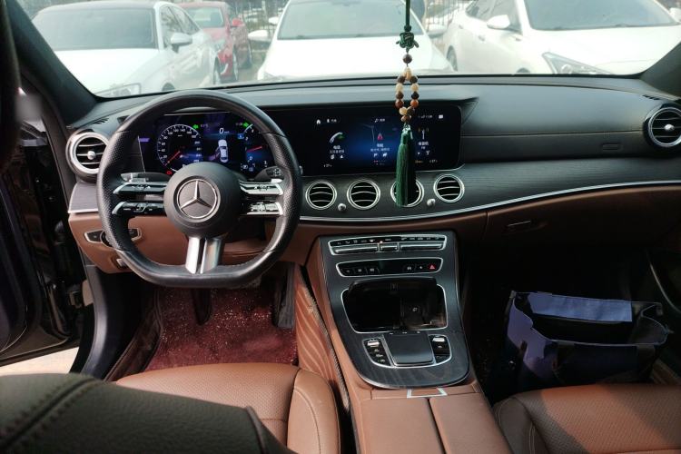 Used Mercedes-Benz E-Class 2021 Restyled E 300 L Sporty and Stylish Edition Center Console