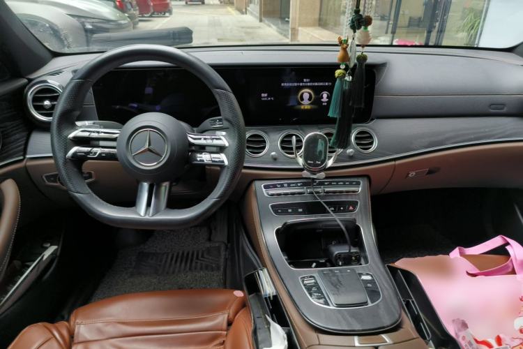 Used Mercedes-Benz E-Class 2021 Facelift E 260 L Sport Edition Center Console