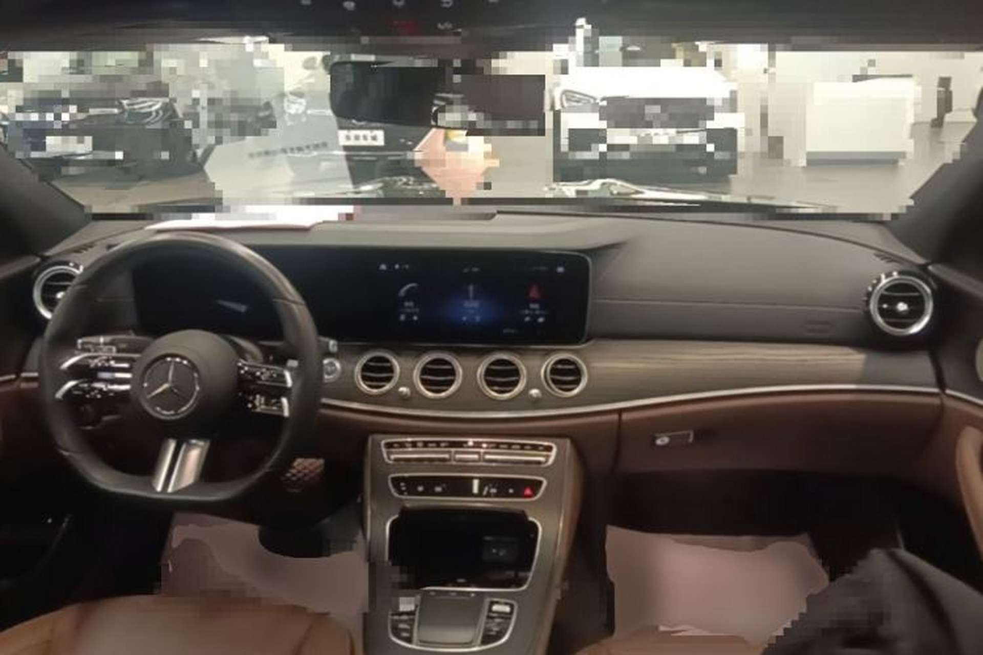 Used Mercedes-Benz E-Class 2021 Restyled E 300 L Sport Luxury Edition Center Console