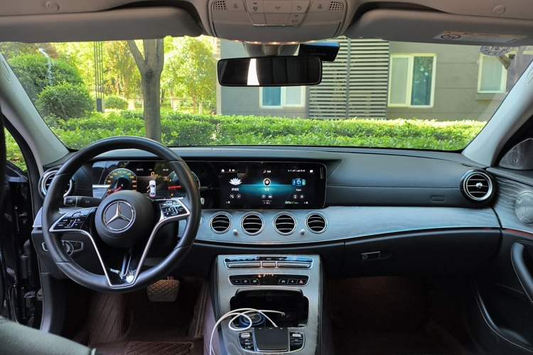 Used Mercedes-Benz E-Class 2021 E 300 L Stylish Model Center Console