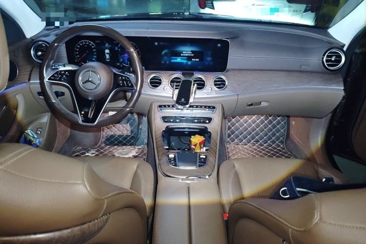 Used Mercedes-Benz E-Class 2021 Facelift E 300 L Stylish Edition Center Console