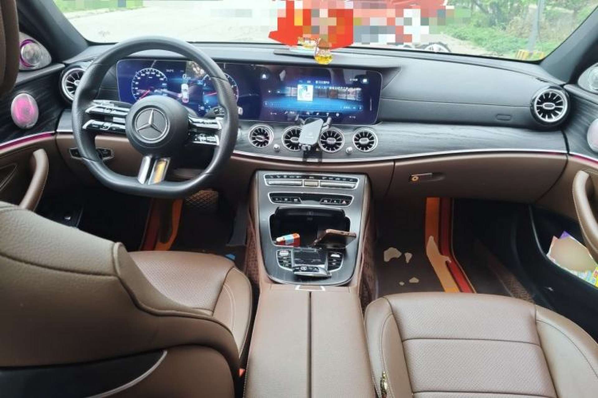 Used Mercedes-Benz E-Class 2021 Restyled E 300 L Luxury Edition Center Console