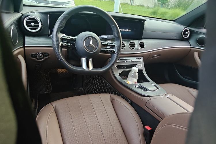 Used Mercedes-Benz E-Class 2021 Updated E 260 Fashion Sport Edition Center Console