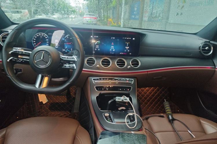 Used Mercedes-Benz E-Class 2021 E 300 L Sport Luxury Edition Center Console