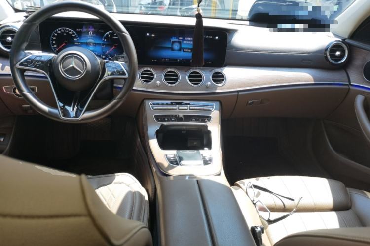 Used Mercedes-Benz E-Class 2021 Facelift E 260 L Center Console
