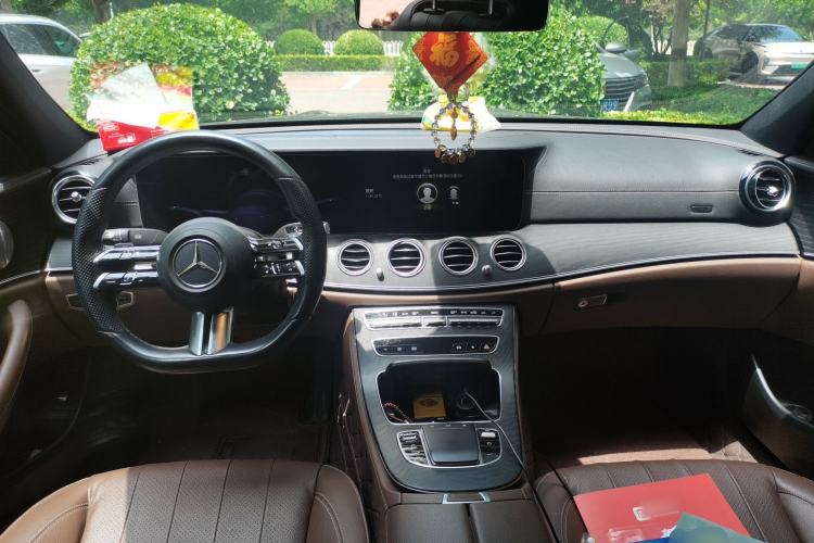 Used Mercedes-Benz E-Class 2021 Restyled E 300 Sport Edition Center Console