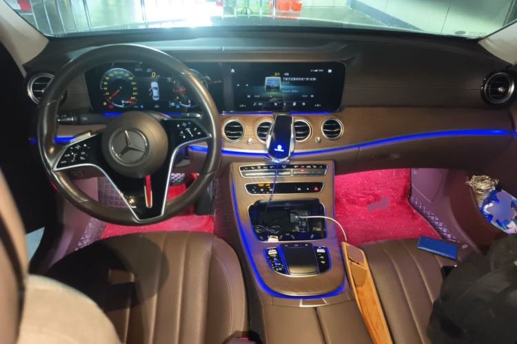 Used Mercedes-Benz E-Class 2021 Facelifted E 300 L Prestige Edition Center Console