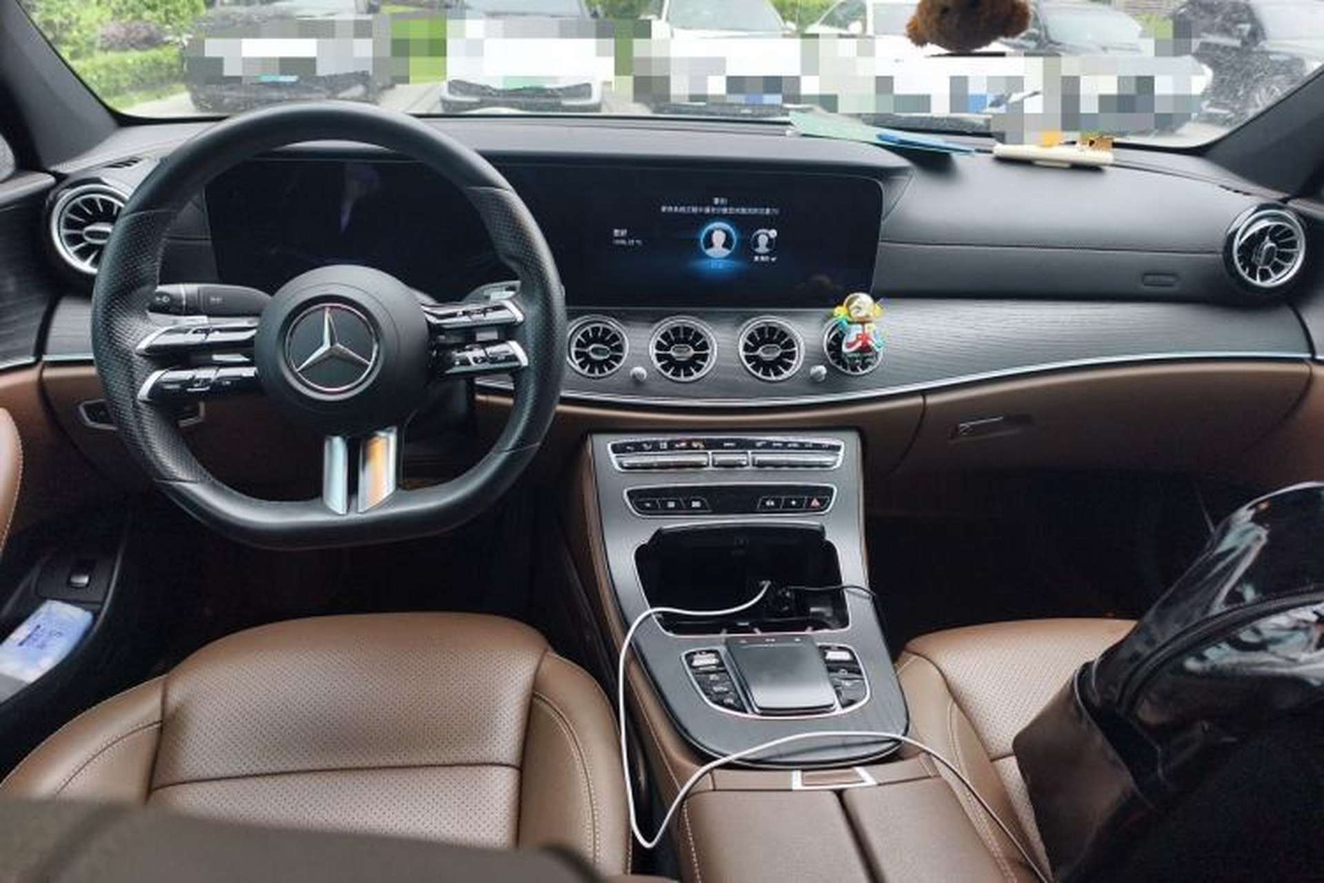 Used Mercedes-Benz E-Class 2021 Restyled E 300 L Sport Luxury Edition Center Console