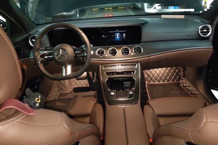 Used Mercedes-Benz E-Class 2021 Facelift E 260 L Sport Edition Center Console