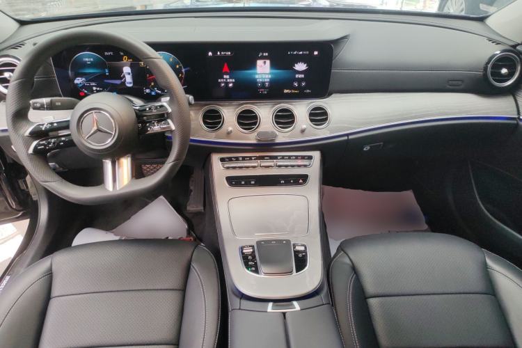 Used Mercedes-Benz E-Class 2021 Restyled E 300 L Sporty and Stylish Edition Center Console