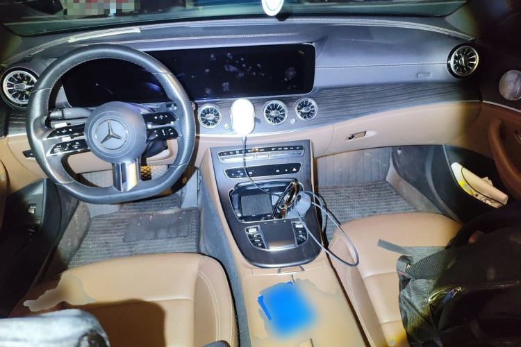 Used Mercedes-Benz E-Class 2021 E 300 L Sport Luxury Edition Center Console