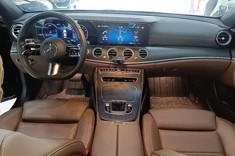 Used Mercedes-Benz E-Class 2021 E 260 L Sport Edition Center Console