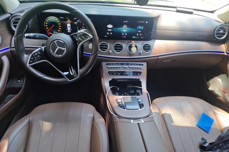Used Mercedes-Benz E-Class 2021 E 300 L Stylish Model Center Console
