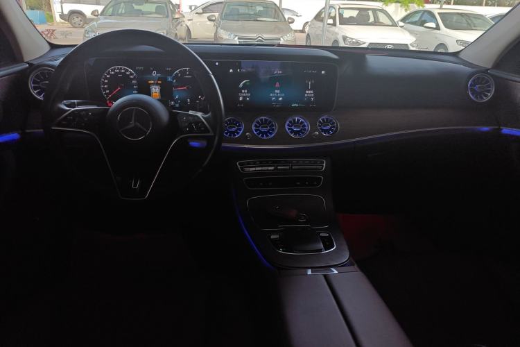Used Mercedes-Benz E-Class 2021 Restyled E 300 L Luxury Edition Center Console