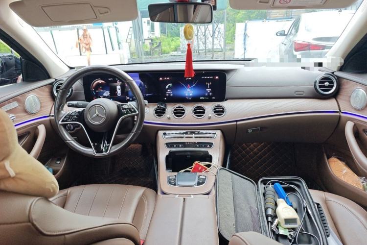 Used Mercedes-Benz E-Class 2021 Restyled E 300 L Luxury Edition Center Console