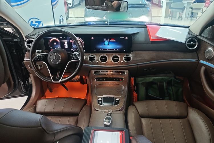 Used Mercedes-Benz E-Class 2021 Facelift E 260 L Center Console