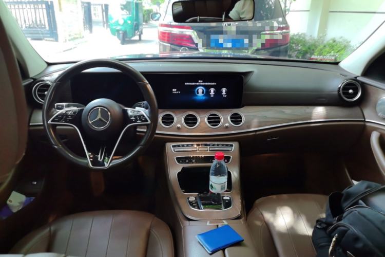 Used Mercedes-Benz E-Class 2021 Facelift E 300 L Stylish Edition Center Console