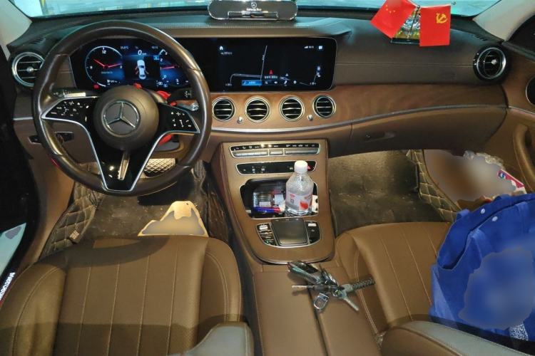 Used Mercedes-Benz E-Class 2021 Facelift E 300 L Stylish Edition Center Console