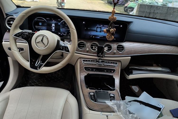 Used Mercedes-Benz E-Class 2021 Facelift E 300 L Stylish Edition Center Console
