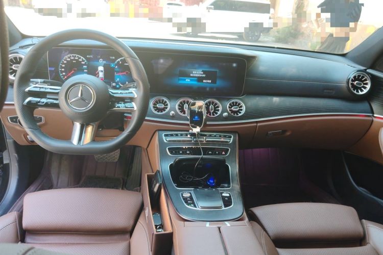 Used Mercedes-Benz E-Class 2021 Facelift E 260 L 4MATIC Center Console