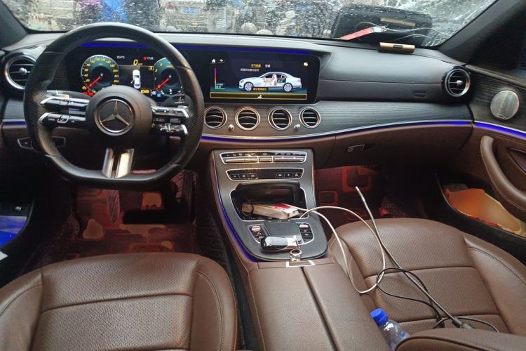 Used Mercedes-Benz E-Class 2021 E 300 L Sport Luxury Edition Center Console