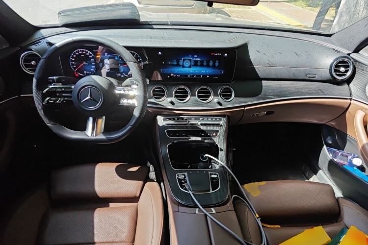 Used Mercedes-Benz E-Class 2021 Facelift E 260 L Sport Edition Center Console
