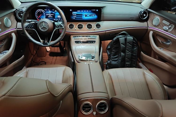 Used Mercedes-Benz E-Class 2021 Restyled E 300 L Luxury Edition Center Console