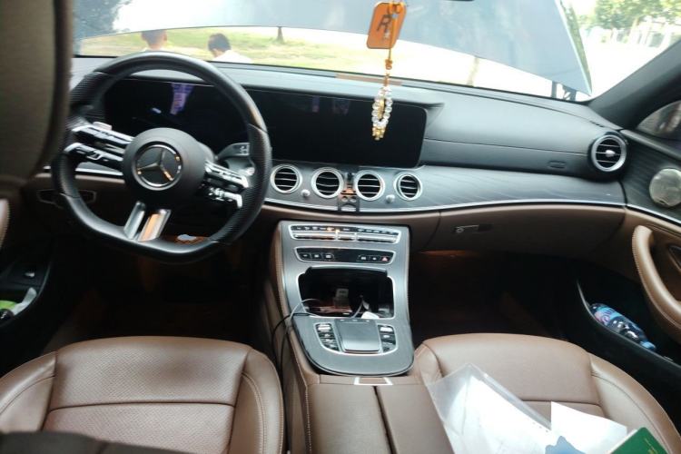 Used Mercedes-Benz E-Class 2021 E 300 L Stylish Model Center Console