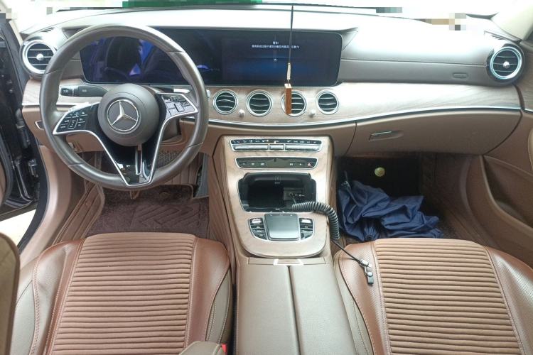 Used Mercedes-Benz E-Class 2021 E 300 L Stylish Model Center Console