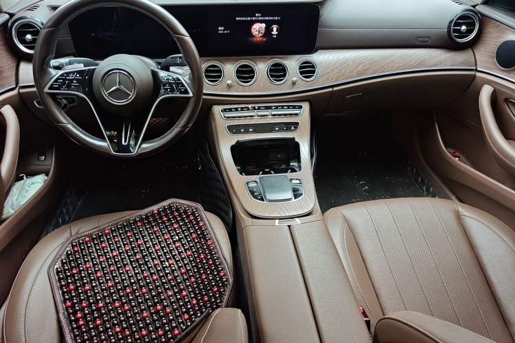 Used Mercedes-Benz E-Class 2021 E 300 L Stylish Model Center Console